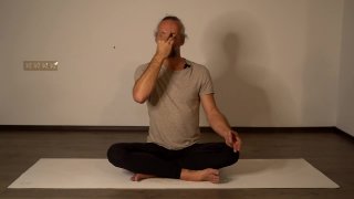 Nádi-sódana gyakorlat